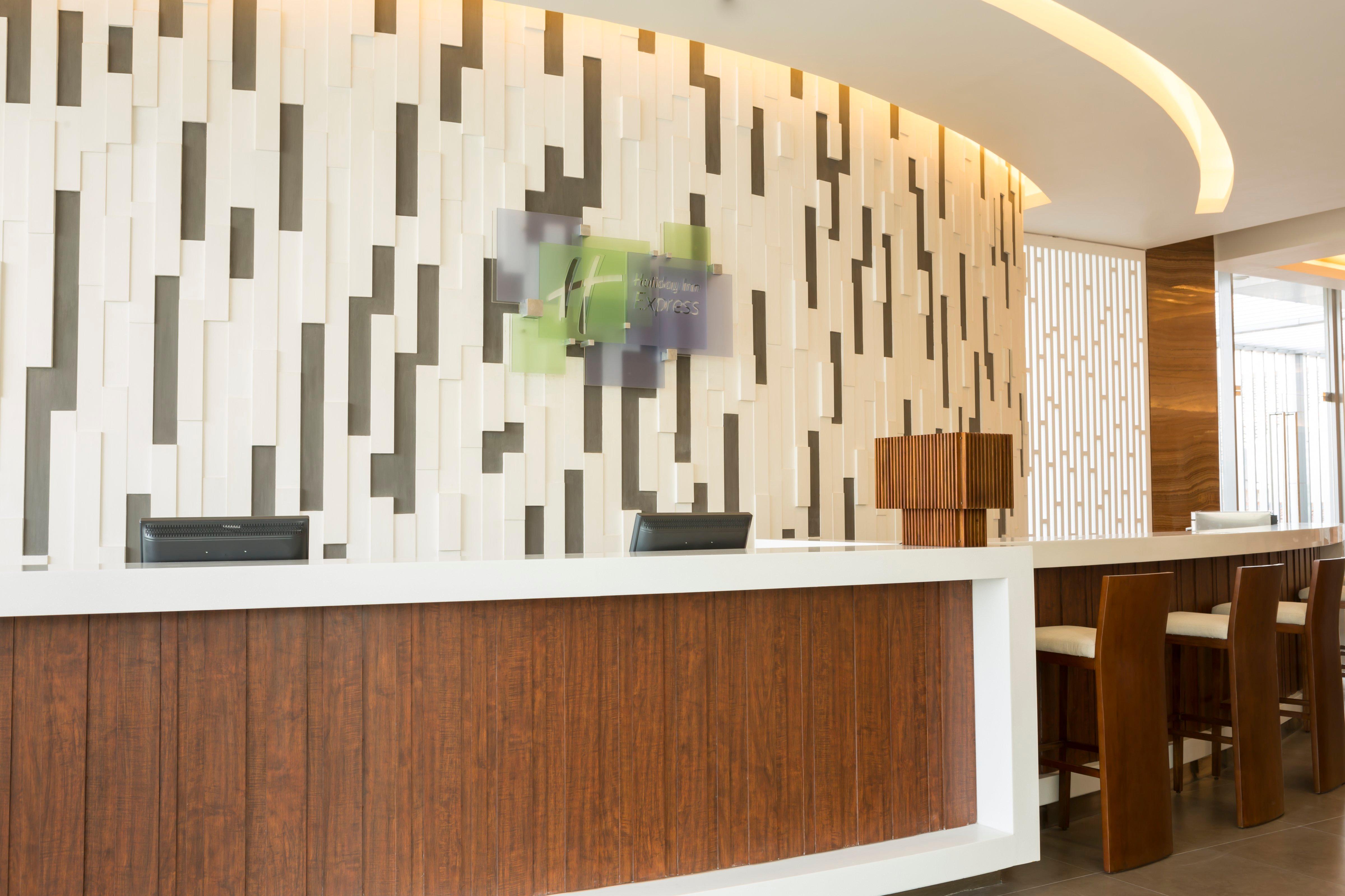 Holiday Inn Express Semarang Simpang Lima By Ihg Экстерьер фото