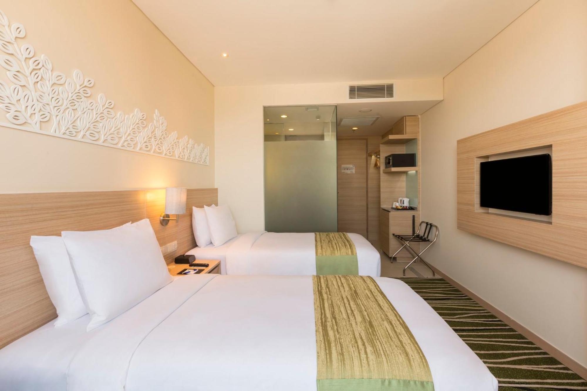 Holiday Inn Express Semarang Simpang Lima By Ihg Экстерьер фото