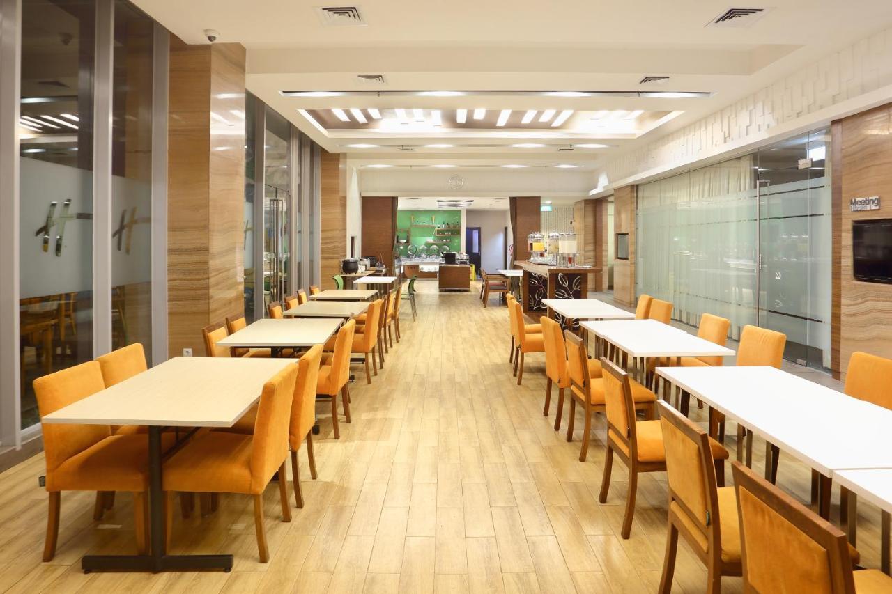 Holiday Inn Express Semarang Simpang Lima By Ihg Экстерьер фото