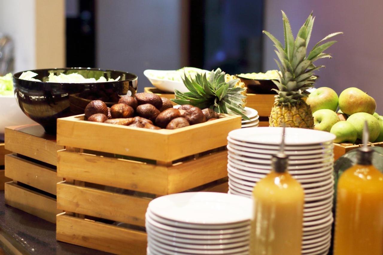 Holiday Inn Express Semarang Simpang Lima By Ihg Экстерьер фото